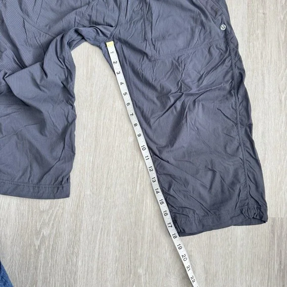 LULULEMON Dance Studio Crop II Unlined Grey/Slate Blue Size 8 EUC - Picture 5 of 7